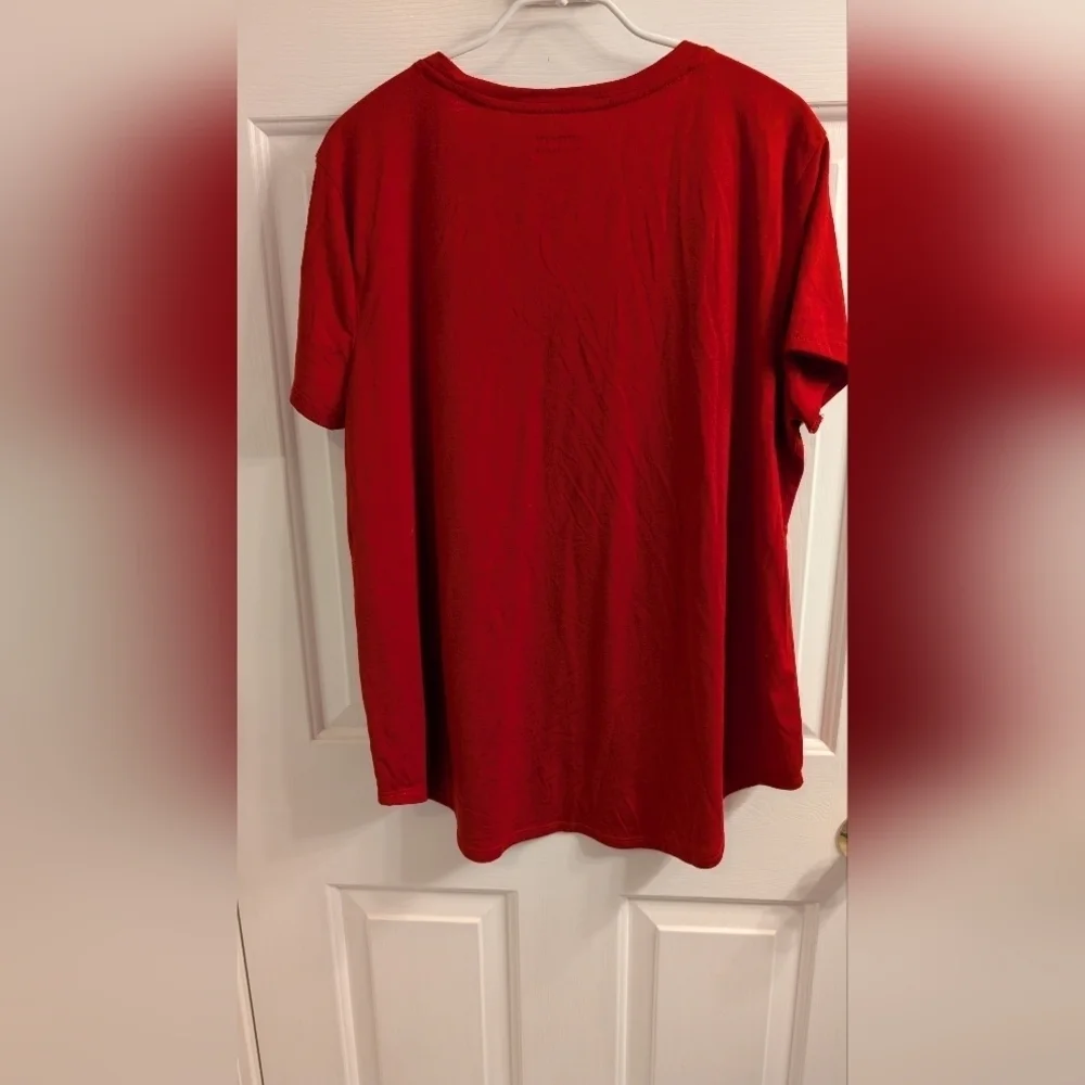 Celebrate Together Love Short Sleeve V-Neck Tee Size Lg (EUC) - Picture 9 of 13